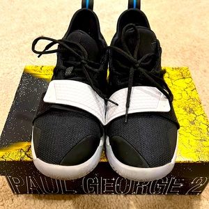 NIKE Mens size 9 Black-Photo Blue Paul George